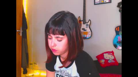 ninapellegrini17 online show from October 13, 10:54 pm