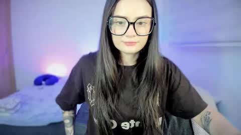 Snapshot of ninavolkov chatting on February 5, 11:42 pm ninavolkov online show from February 5, 11:42 pm
