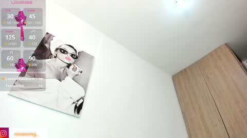 Snapshot of ninawong_ chatting on February 7, 3:52 pm Nina online show from February 7, 3:52 pm