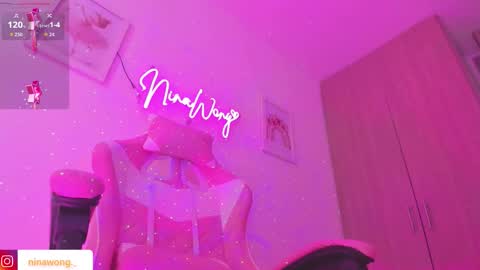 Snapshot of ninawong_ chatting on September 10, 5:02 pm Nina online show from September 10, 5:02 pm