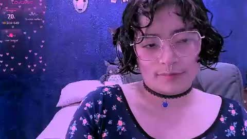 Snapshot of ninayellow chatting on July 13, 12:52 pm Nina online show from July 13, 12:52 pm