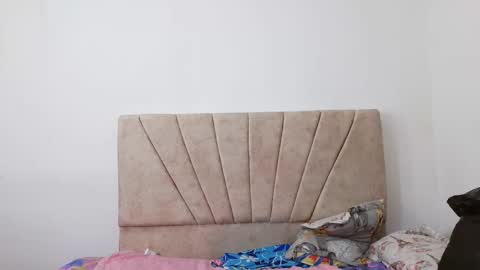 nini_smith online show from May 23, 2:54 pm