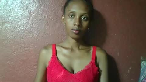 Snapshot of ninie246746 chatting on January 23, 6:28 am ninie246746 online show from January 23, 6:28 am