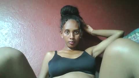 Snapshot of ninie246746 chatting on February 8, 5:50 pm ninie246746 online show from February 8, 5:50 pm