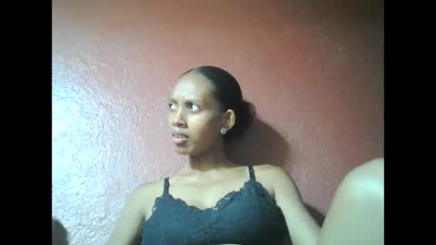 Snapshot of ninie246746 chatting on February 12, 9:52 am ninie246746 online show from February 12, 9:52 am