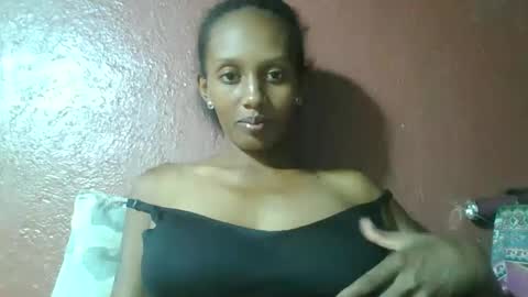 Snapshot of ninie246746 chatting on March 7, 9:51 am ninie246746 online show from March 7, 9:51 am