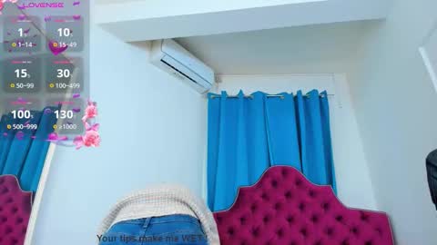 Snapshot of ninna_dee chatting on January 19, 4:38 am nina dee online show from January 19, 4:38 am