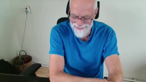 nipplesilverdad55 online show from October 15, 1:00 pm