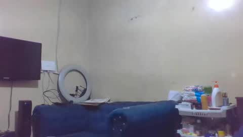 Snapshot of nippydrog chatting on February 27, 9:31 am nippydrog online show from February 27, 9:31 am