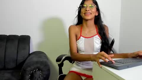 Nira Lux online show from July 1, 1:51 am