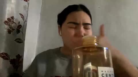 Molly online show from December 23, 8:12 am