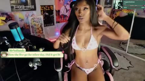 NIVIA WOLFE online show from January 8, 2:25 am