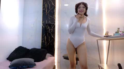Snapshot of nix_siren chatting on July 31, 12:59 pm online show from July 31, 12:59 pm