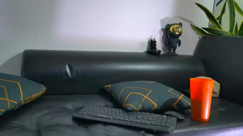 Snapshot of nixon347932 chatting on October 23, 5:18 am Nicolas Muscle online show from October 23, 5:18 am