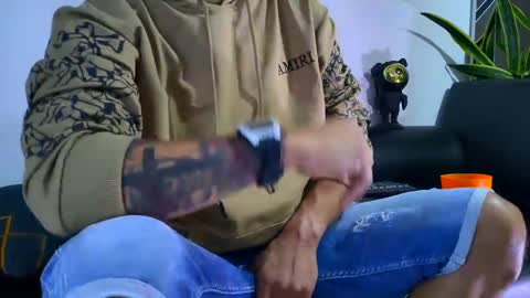 Snapshot of nixon347932 chatting on October 24, 8:49 pm Nicolas Muscle online show from October 24, 8:49 pm