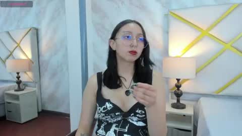 Snapshot of nixshadow chatting on June 18, 10:58 pm Catalina online show from June 18, 10:58 pm