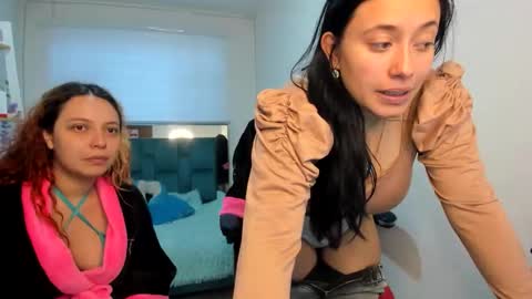 Snapshot of nixy_fresa chatting on October 6, 11:29 am nixy_fresa online show from October 6, 11:29 am