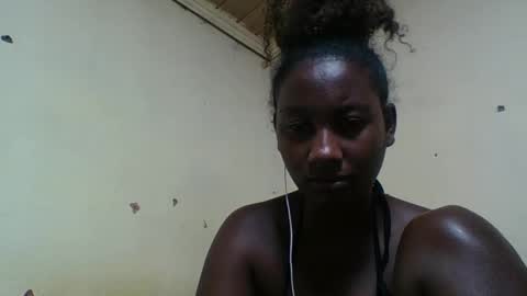 Snapshot of njaras chatting on May 25, 9:10 pm njaras online show from May 25, 9:10 pm