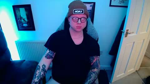 Snapshot of nlrb93 chatting on January 27, 7:35 pm BNate93 online show from January 27, 7:35 pm