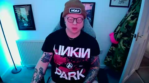 Snapshot of nlrb93 chatting on February 9, 2:07 pm BNate93 online show from February 9, 2:07 pm