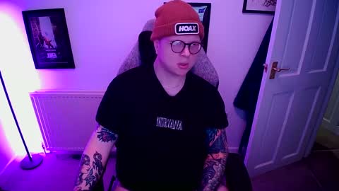 Snapshot of nlrb93 chatting on March 10, 7:18 pm BNate93 online show from March 10, 7:18 pm