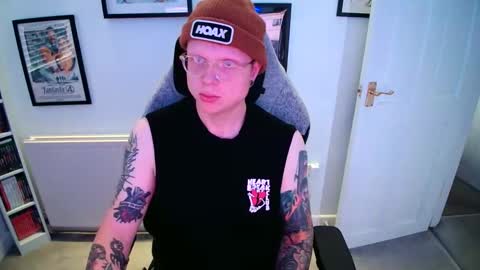 Snapshot of nlrb93 chatting on November 8, 3:12 pm BNate93 online show from November 8, 3:12 pm