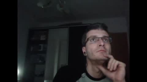 Snapshot of nmcandeias chatting on March 21, 2:27 am Nuno online show from March 21, 2:27 am