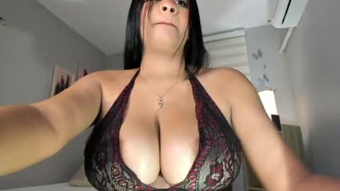 Snapshot of noa_joness chatting on April 23, 8:00 pm noa_joness online show from April 23, 8:00 pm
