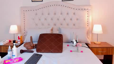 NATHALIA MORENO online show from January 9, 12:19 pm