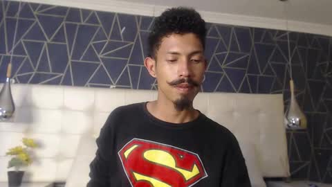 Snapshot of noaahtylor chatting on February 14, 6:59 pm Noah online show from February 14, 6:59 pm