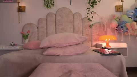 noah__23 online show from April 15, 12:17 am