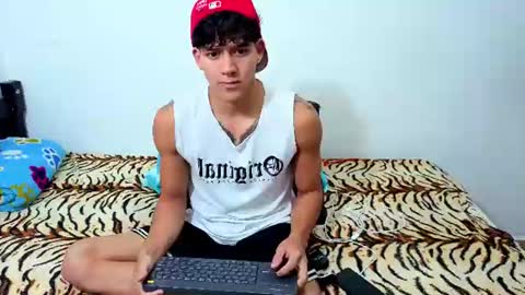 Snapshot of noah__dick chatting on June 20, 5:16 pm Noah online show from June 20, 5:16 pm