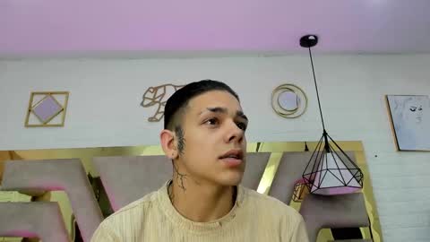 Zoe  online show from March 19, 7:40 pm