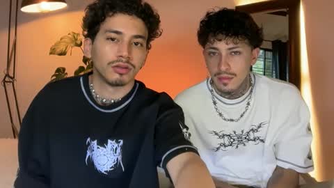Snapshot of noah_and_steven chatting on May 3, 8:59 pm noah_and_steven online show from May 3, 8:59 pm