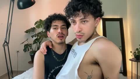 Snapshot of noah_and_steven chatting on May 15, 6:59 pm noah_and_steven online show from May 15, 6:59 pm