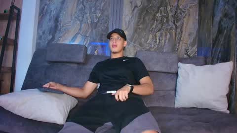 noah_blackk online show from February 18, 1:29 pm