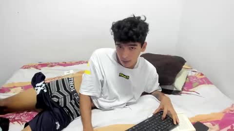 NOAH online show from May 26, 4:03 pm