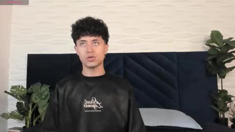 noah_dupont_ online show from October 5, 8:07 pm