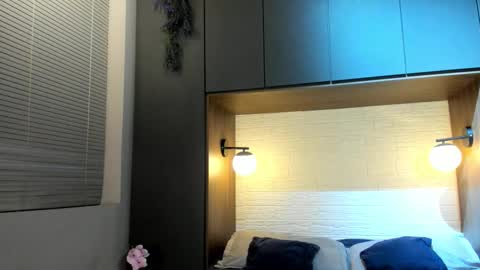 noah_dupont_ online show from October 22, 11:21 am