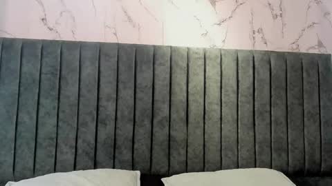 noah_dupont_ online show from December 4, 11:41 am