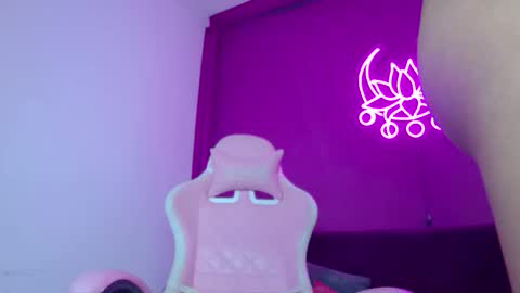 Noah online show from February 17, 11:22 pm