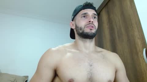 Noah online show from February 5, 4:22 pm