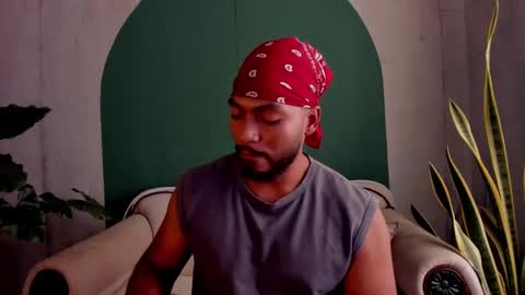 Noah online show from November 12, 4:18 pm