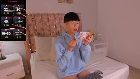 NOAH online show from March 2, 11:39 am