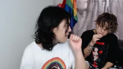 noah hehim    online show from December 28, 9:40 pm