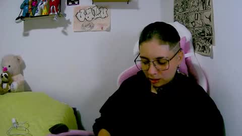 noah hehim    online show from March 13, 3:24 am