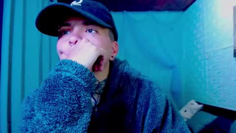 noah hehim    online show from March 27, 11:21 am