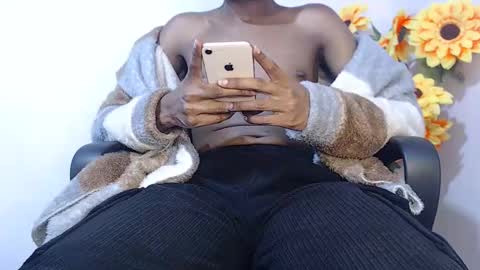 Noah Millers online show from January 24, 11:59 am