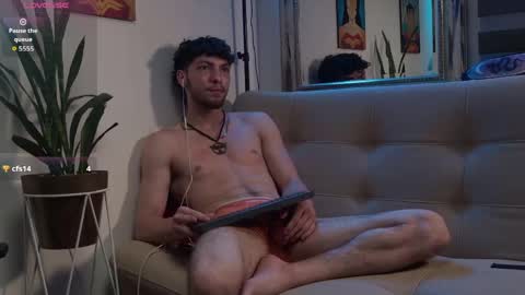 Snapshot of noah_oliveira chatting on May 26, 11:45 pm Noah Oliveira online show from May 26, 11:45 pm