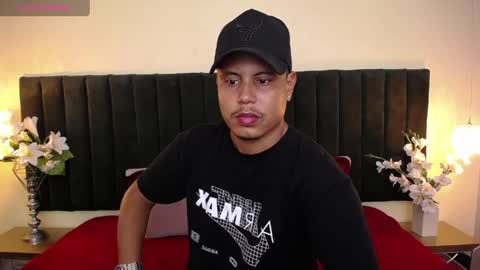 Snapshot of noah_oliver1 chatting on May 6, 6:57 pm NOAH online show from May 6, 6:57 pm